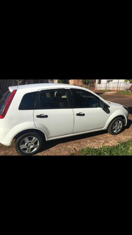Fiesta hatch 1.0 segunda dona