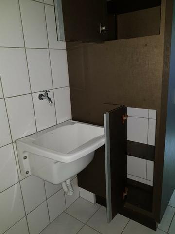 Apartamento moderno, projetado e mobiliado. Ótima localização - Foto 10