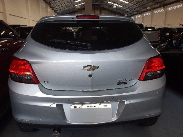 Chevrolet ONIX 1.4 LTZ entrada de 4.000,00 - Foto 6