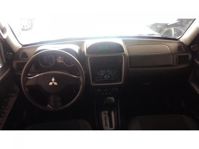 Mitsubishi Pajero TR4 2.0 Flex 4X4 Aut. - Foto 6
