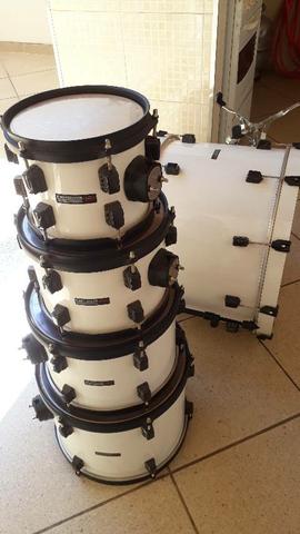 Bateria RMV Crossroad 3 tons com pratos e Rack