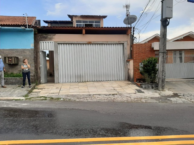 Linda Casa Conj. Adrianópolis