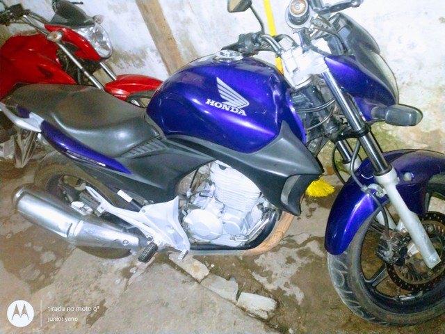CB 300 ANO 2010