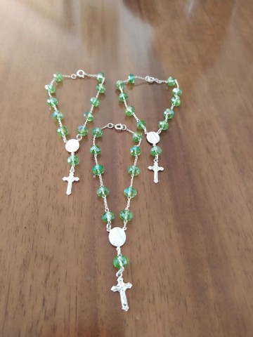 Pulseira com terço - Banho de Prata