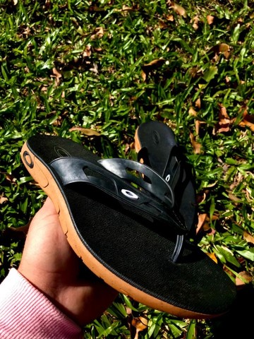 chinelo oakley preto com vermelho basico casual - Foto 5