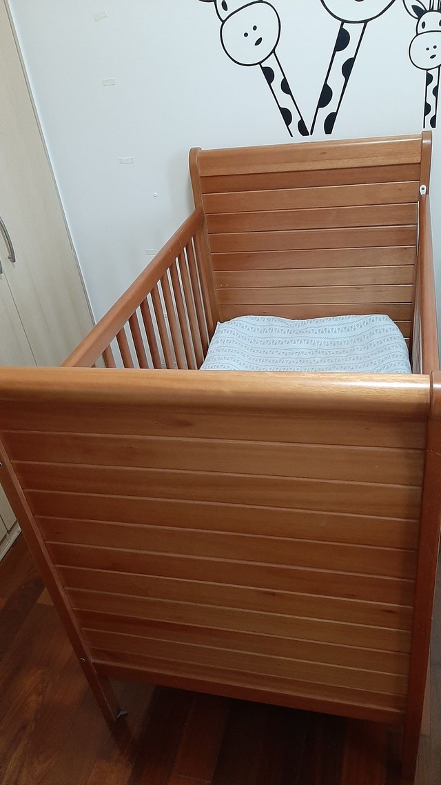 Berço de madeira maciça + colchão - Artigos infantis - Coração de Jesus,  Belo Horizonte 1012525445 | OLX