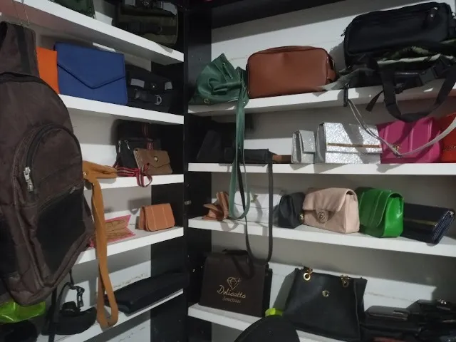 fabricamos bolsas , mochilas , pochetes , masculinas e femininas , desenvolvemos modelos