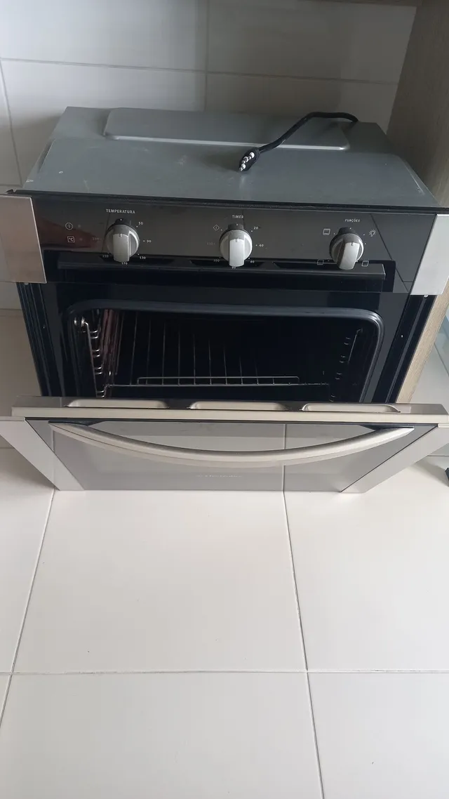 Forno de Embutir Electrolux Elétrico 80L com Grill Inox (OE8MX)