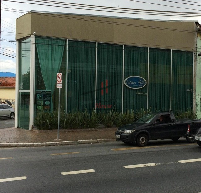 Prédio Comercial em Av. Principal Fachada em vidro