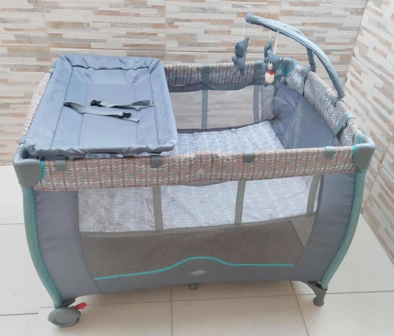 Berço portátil fosco semi novo
