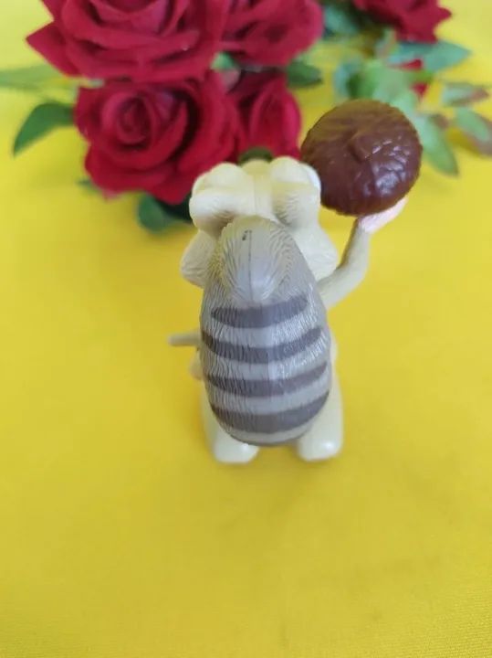 Miniatura do esquilo scrat - mcdonald's 2010. - Foto 3