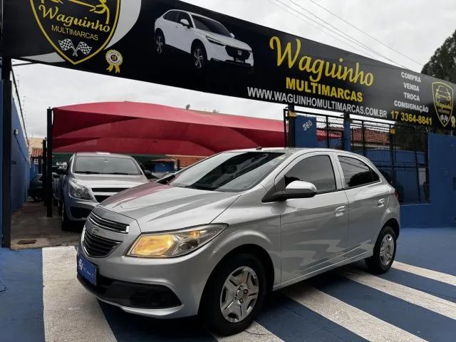 Carro Usado CHEVROLET ONIX 1.0 MPFI LT 8V FLEX 4P - 2014 - São