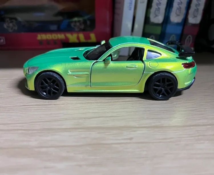 Mercedes AMG GT Black series 1:36