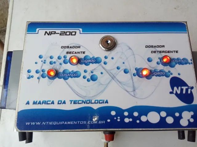 Dosador detergente e secante NTI NP200 Usado funcionando 220 volts para sistemas lavagem