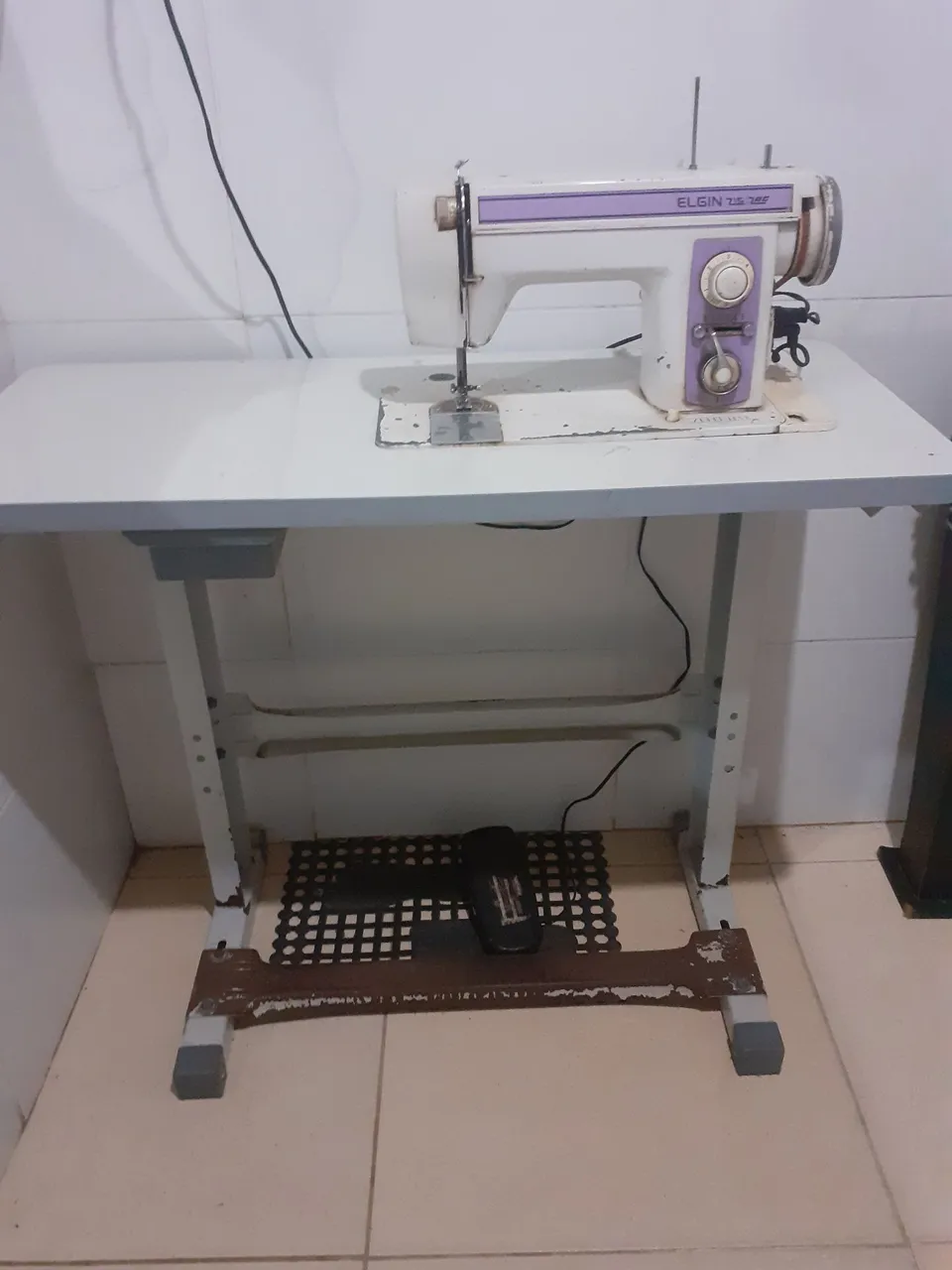 Máquina de Costura Elgin TS-785