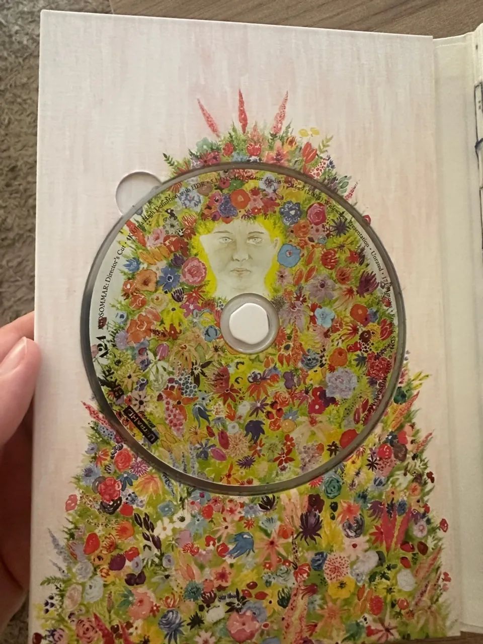 Blu ray 4k Midsommar edição de colecionador  - Foto 5