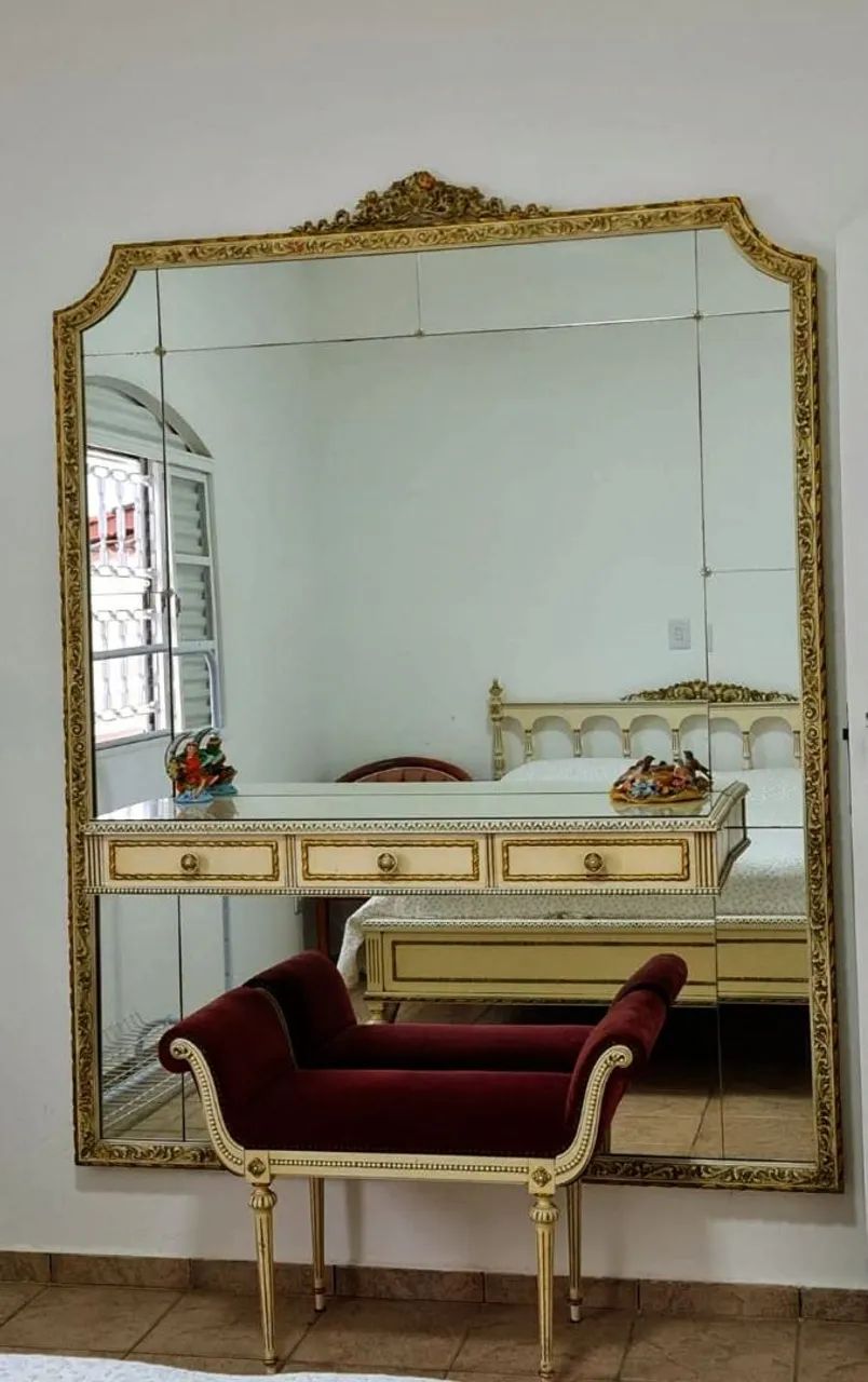 Espelho de Cristal com Penteadeira e Banqueta 