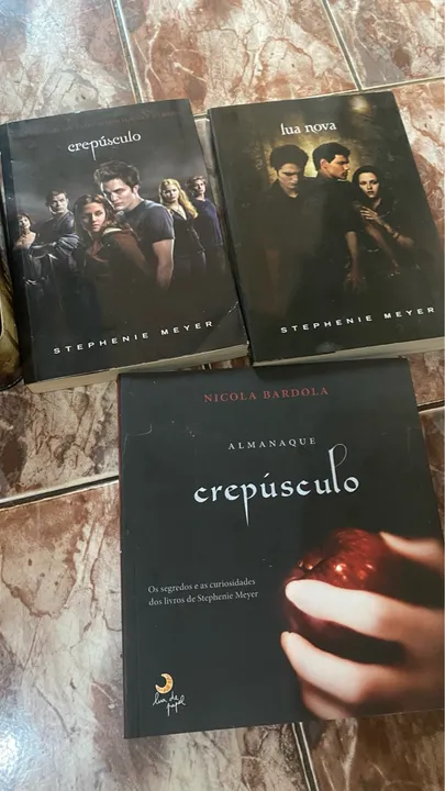 Kit livros crepúsculo lua nova crepúsculo almanaque - twilight