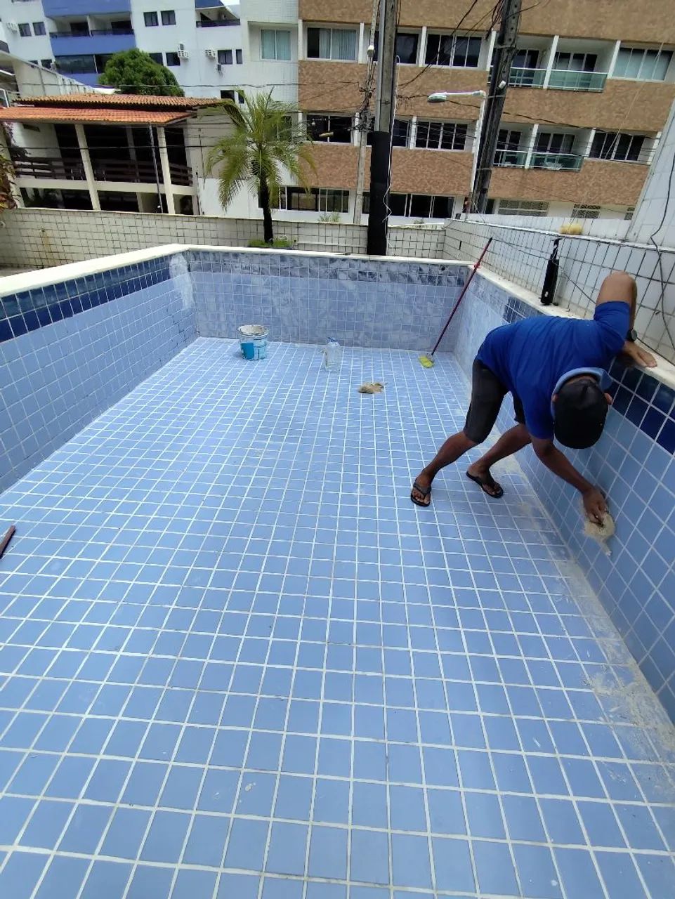 Pedreiro disponível 