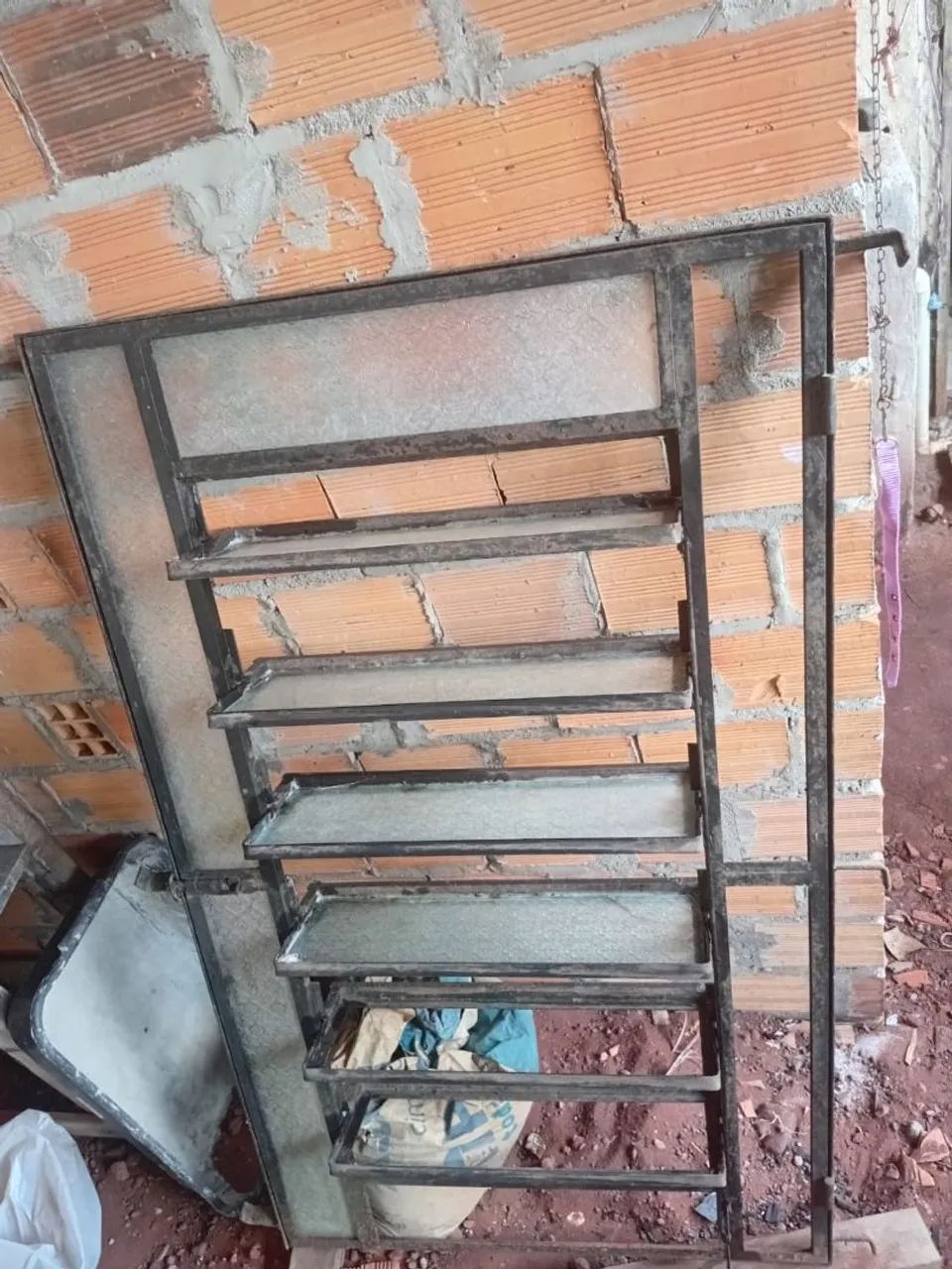 Balancin que vira janela. 64739706945923120