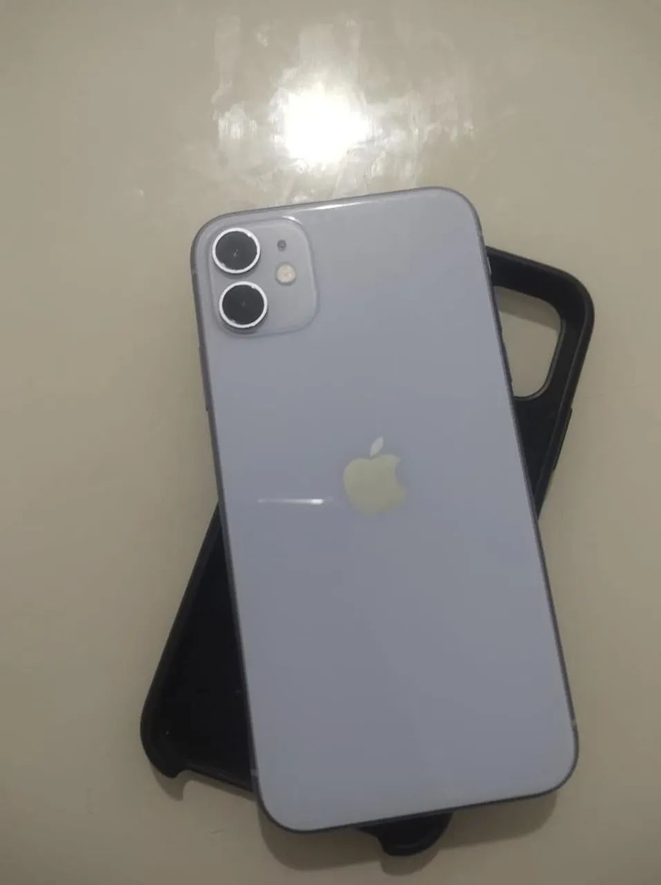 iPhone 11 bem conservado 64 GB bateria 100% face ID ok - Celulares