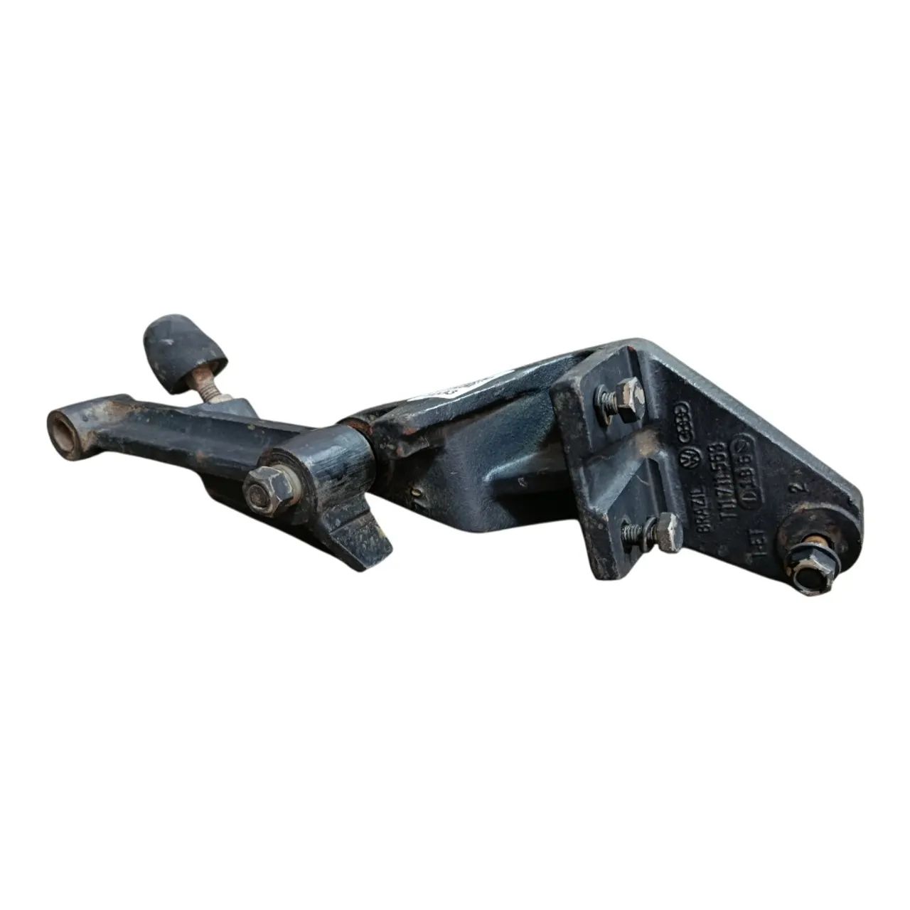 Suporte Dianteiro Cabine/chassis Vw 7-90 11711553 - Foto 4