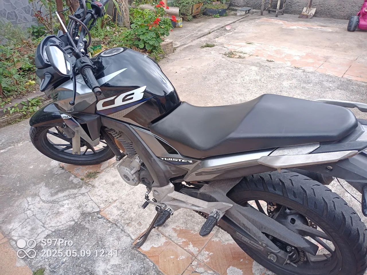 Vendo moto cb Twister 250cc2019 - Foto 4