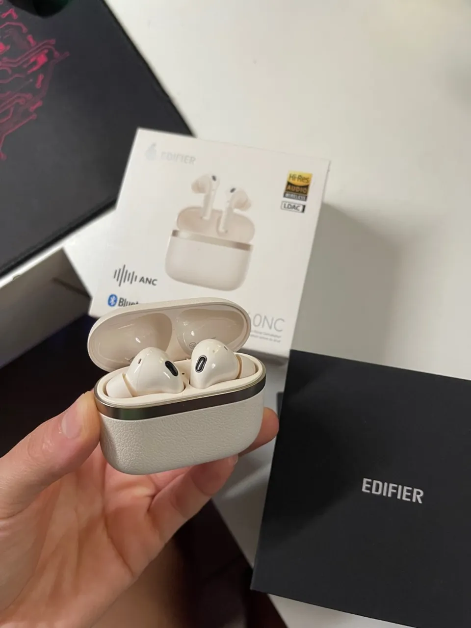 Fones de Ouvido Edifier w260nc