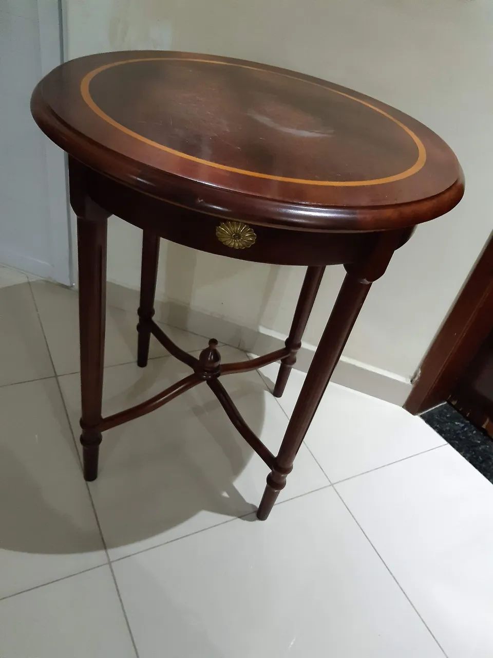 Mesa Clássica de Apoio com Marchetaria - Estilo Antigo - Foto 2