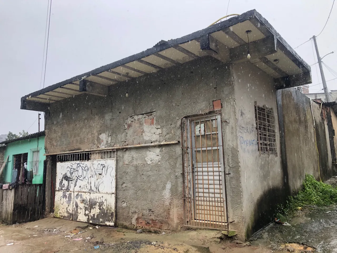 CASA À VENDA - OPORTUNIDADE IMPERDÍVEL!