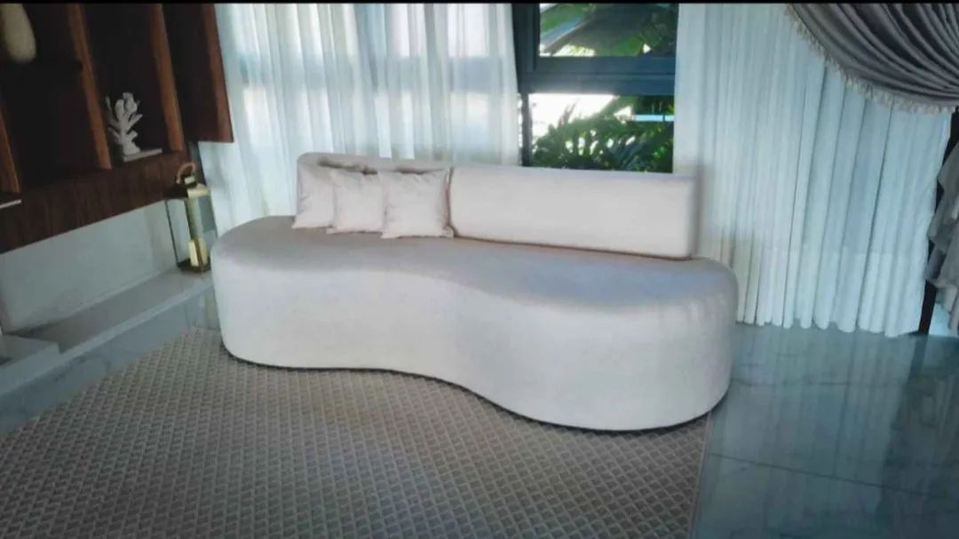 Sofa modelo orgânico encosto reto com 2,30 metros - Foto 3