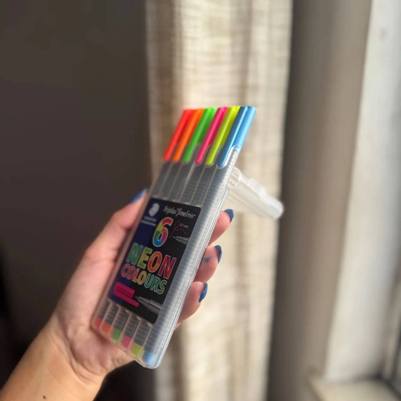 Canetas Stabilo Triplus Fineliner Neon 6 cores - Foto 3