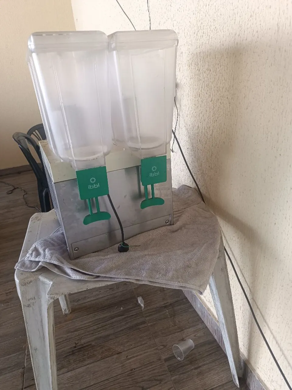Refresqueira usada
