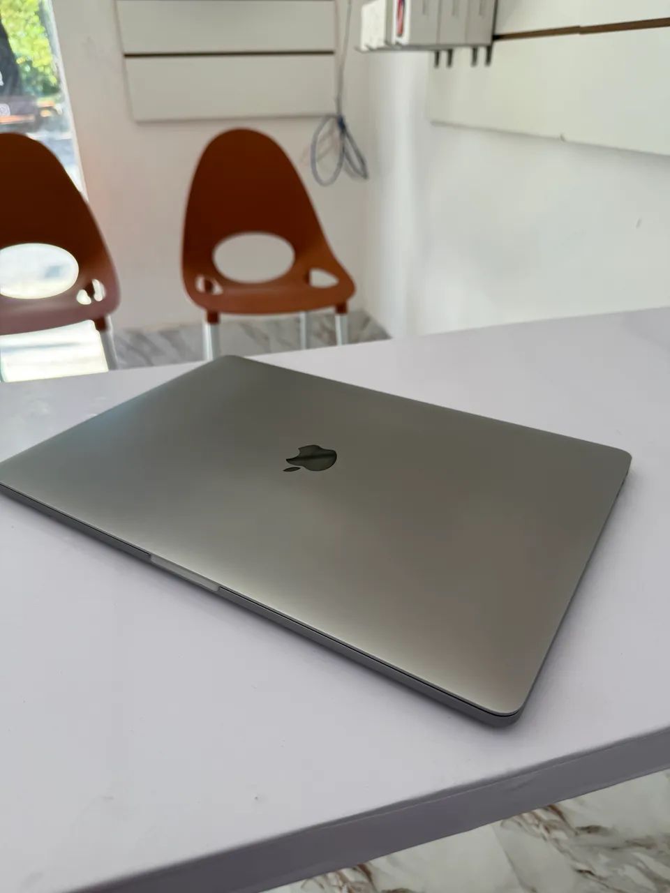 MacBook Pro 15 polegadas i7 / 256ssd/ 16gb ram 2017 (loja física