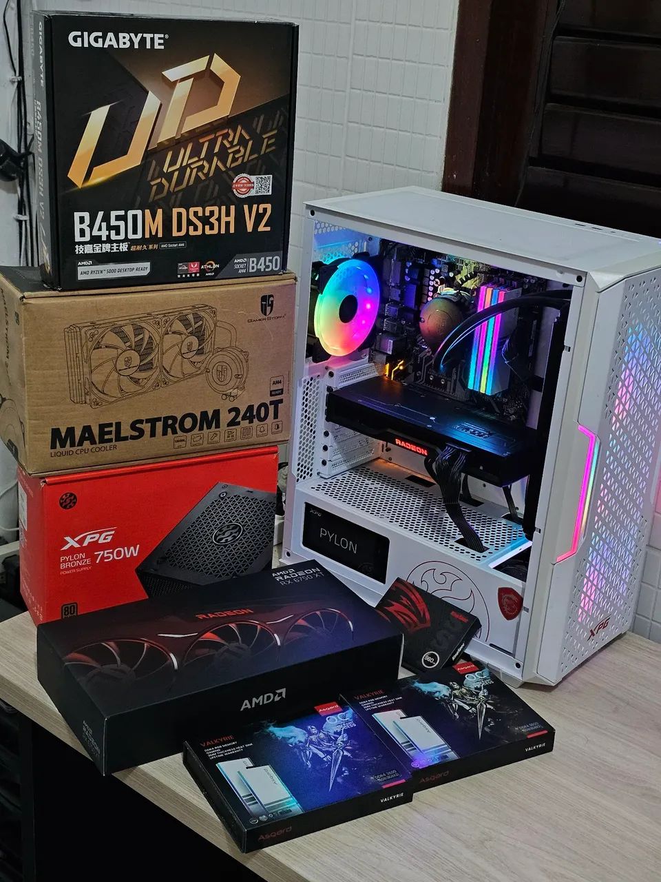 PC Gamer - Ryzen 5 5600x, 32GB RAM, RX 6750 XT FOUNDERS 12GB AMD, 1TB SSD, WC e FONTE 750w