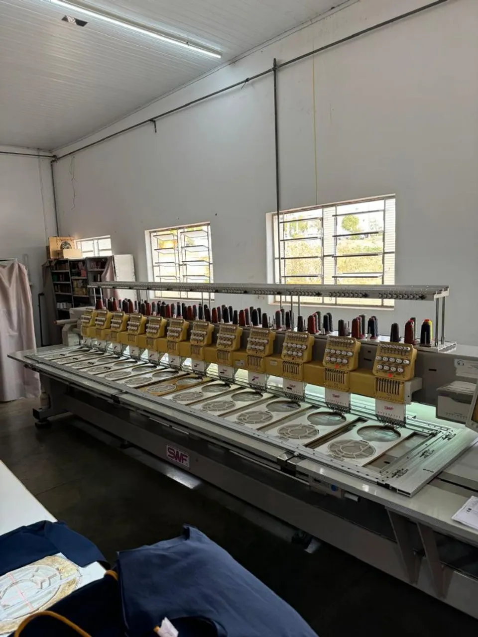 Máquina de Bordado Industrial 12 Cabeças SWF