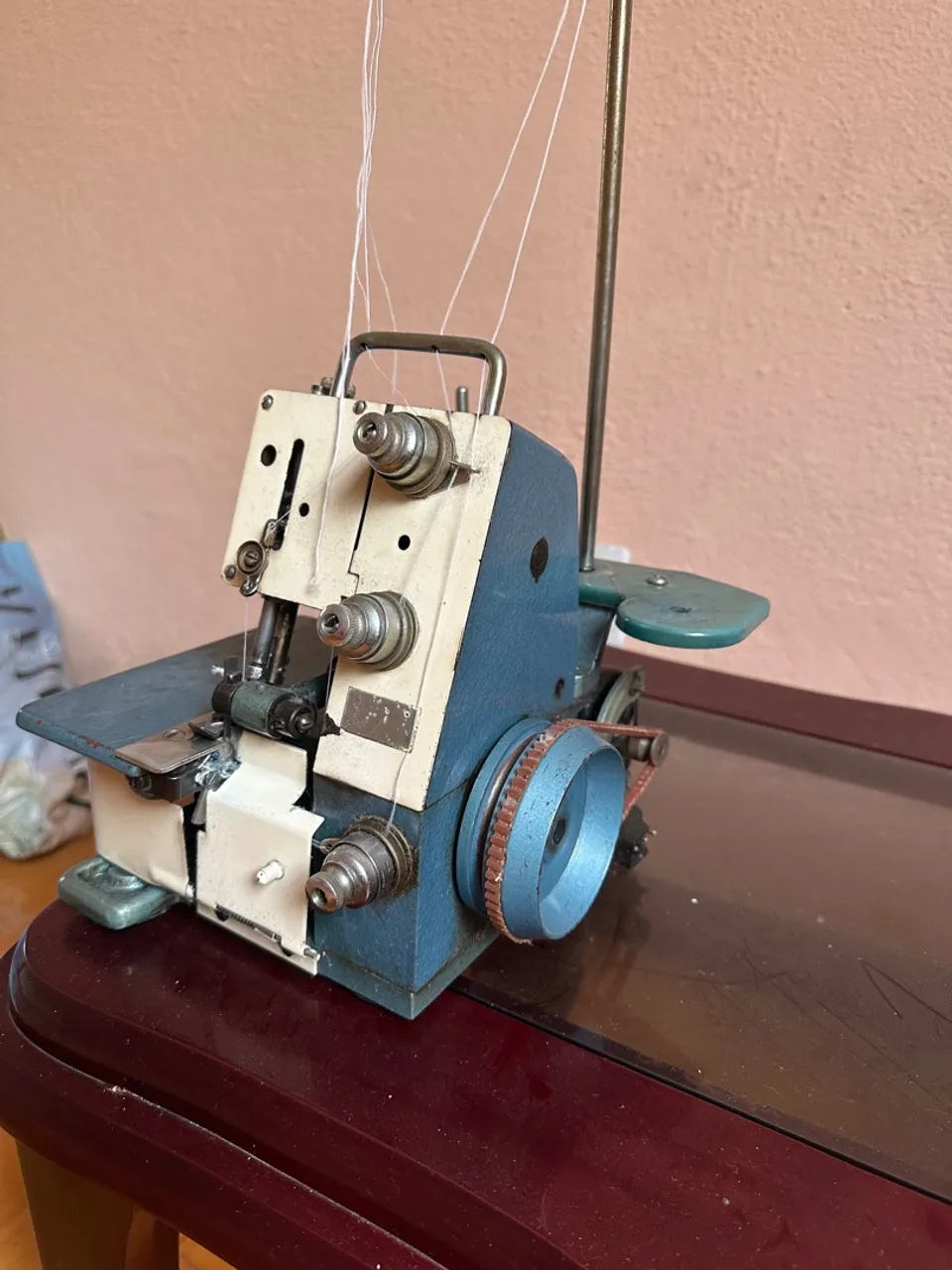 Máquina de Costura Overloque