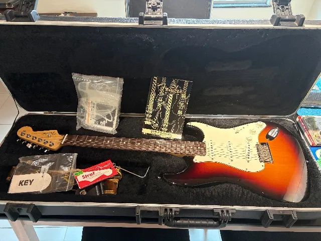 Guitarra Fender American Standard 2010 Sunburst