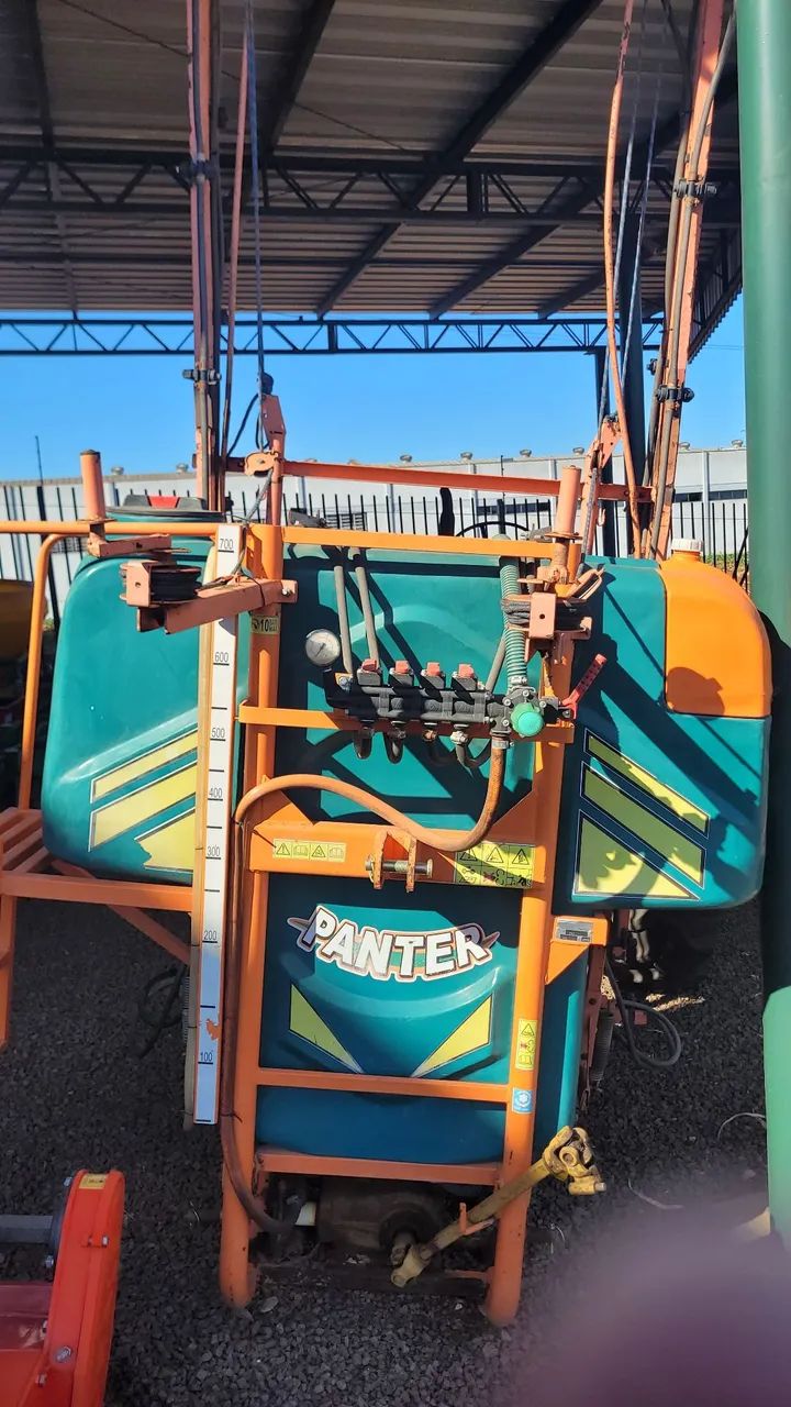 Pulverizador 700 litros Panter 
