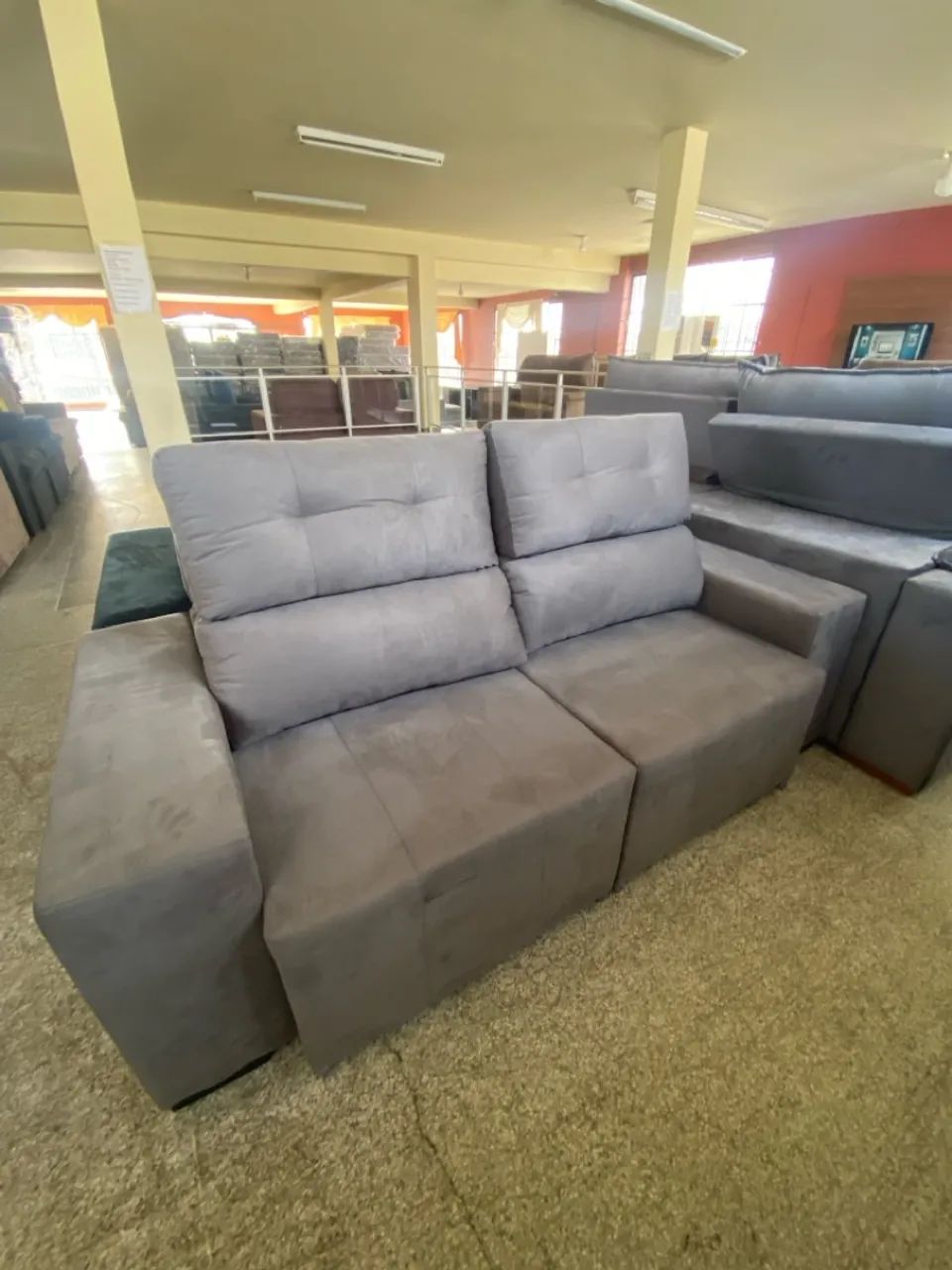 Sofá 1.90M retrátil reclinável novo 