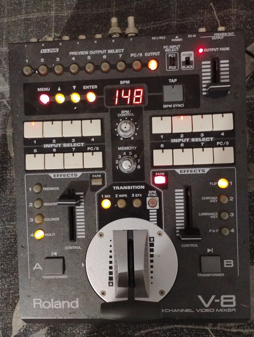 Roland V-8 3-Channel Video Mixer