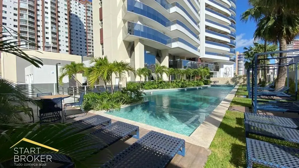 Apartamento com 4 Quartos e 5 banheiros 271 m²