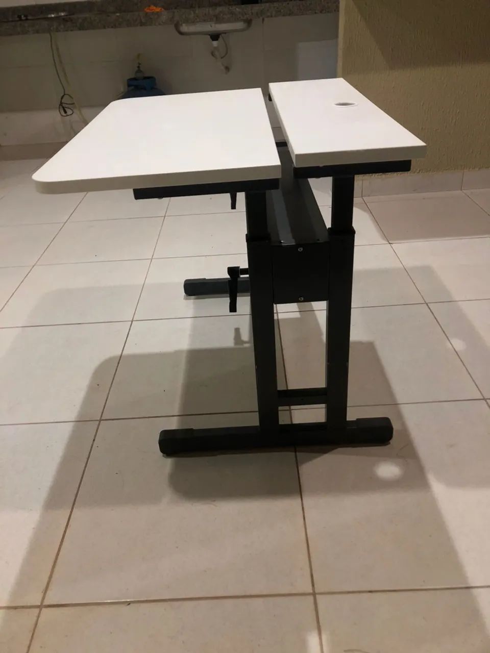 Mesa branca para computador. - Foto 2