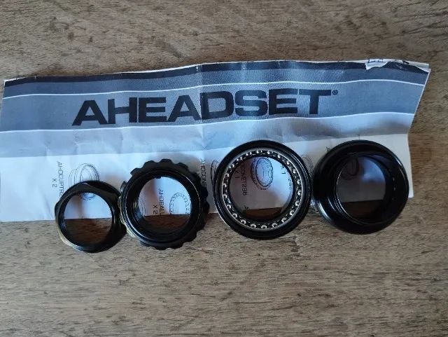 Movimento de direção AHEADSET