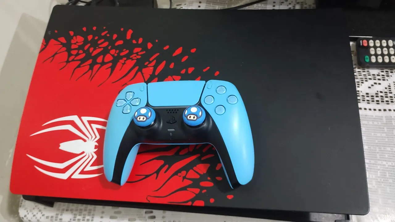 PS5 Console Spiderman com controle personalizado!