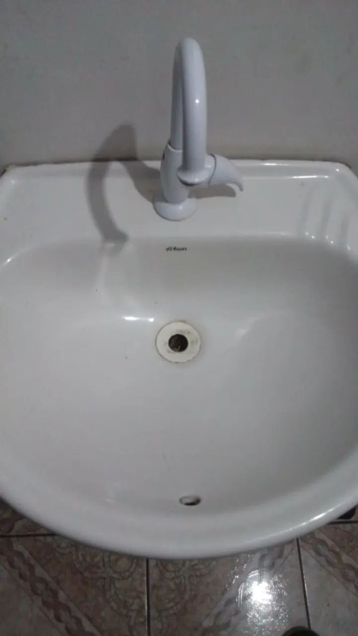 LAVATÓRIO COM COLUNA64842057396739121