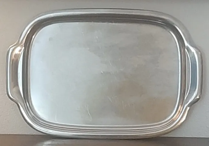 Bandeja retrô, pesada, em aço inox Meridional anos 1970