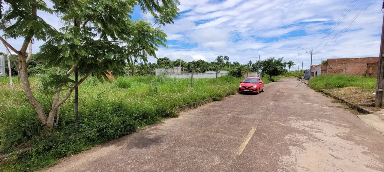 Terreno no Loteamento GreenVille - pertinho da praça
