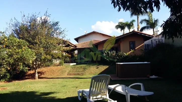 Linda Casa à Venda em Atibaia condomínio fechado de alto padrão