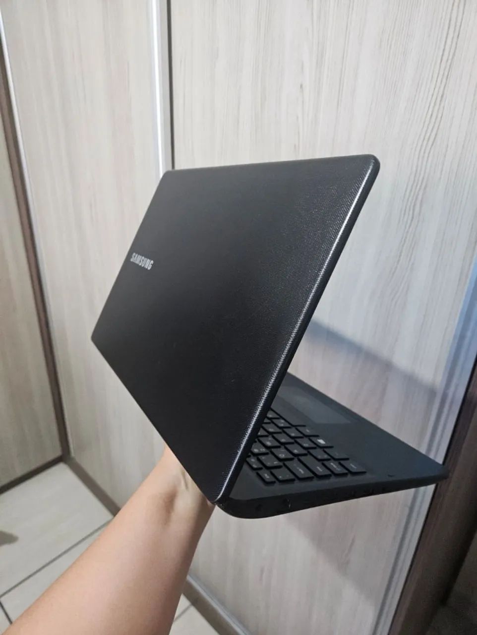 Notebook Samsung - 4gbde ram ddr4, processador Intel celeron de 8° geração HD 500gb, top - Foto 4
